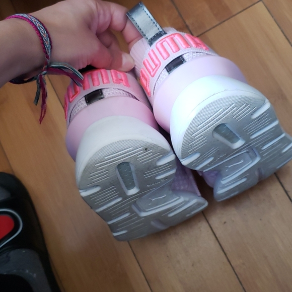 Puma - Picture 2 of 4